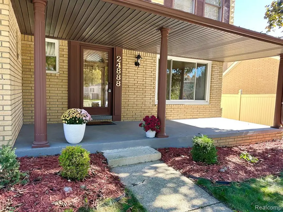 24888 Apple Crest, Novi, MI  - #2