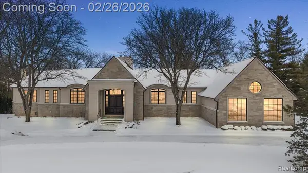 60 Quarton, Bloomfield Hills, MI 