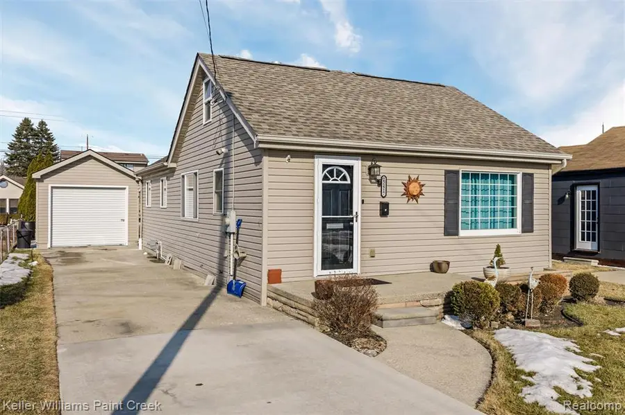 22417 Maple, Saint Clair Shores, MI  - #2