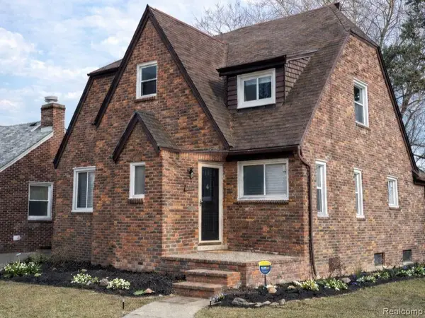 10900 Worden, Detroit, MI 48224