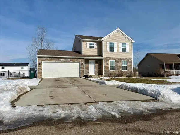 2854 Treymore, Lapeer, MI 