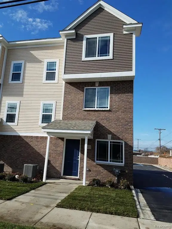 29451-29515 Hoover Rd, Warren, MI 48093