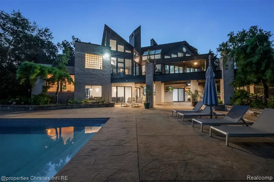 4912 Oakwood, Commerce Township, MI  - #2