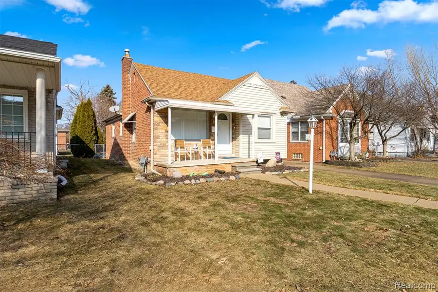 21130 Carlysle, Dearborn, MI  - #3