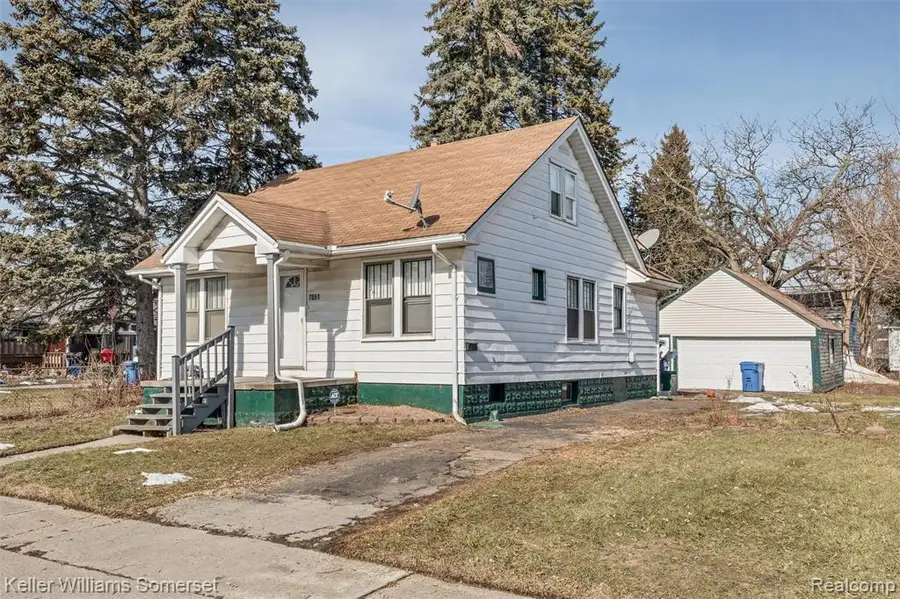 7051 Maxwell, Warren, MI  - #3