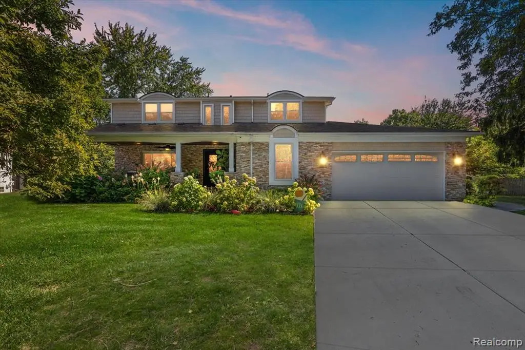 3036 Newport, Troy, MI  - #1