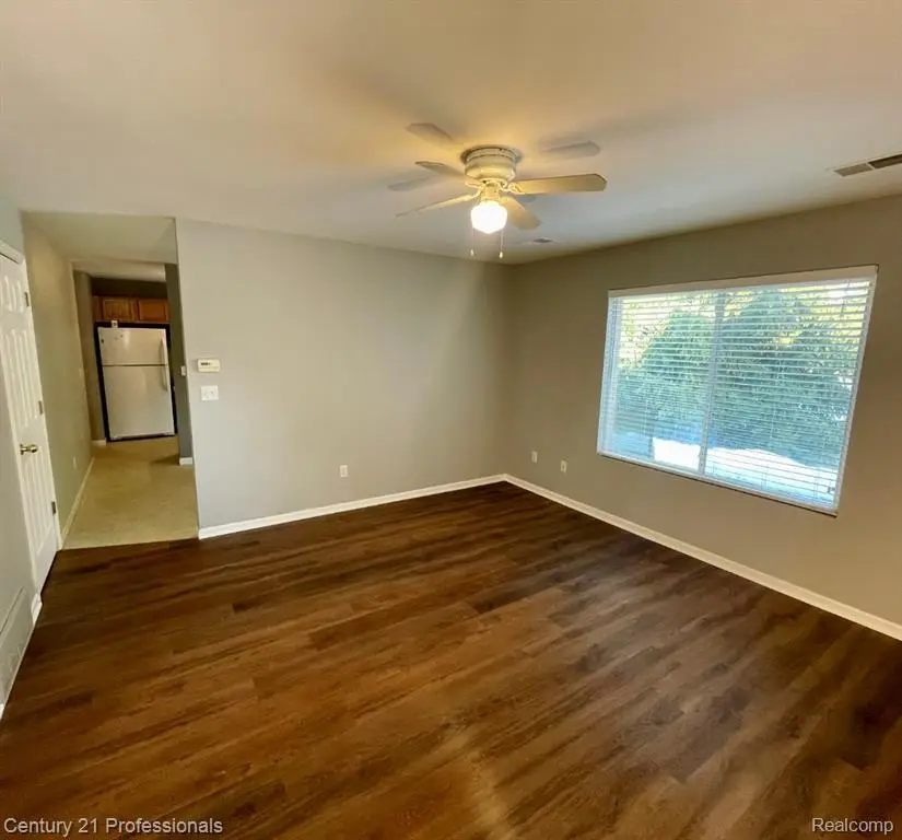 5046 Clintonville Pines #13, Clarkston, MI  - #3