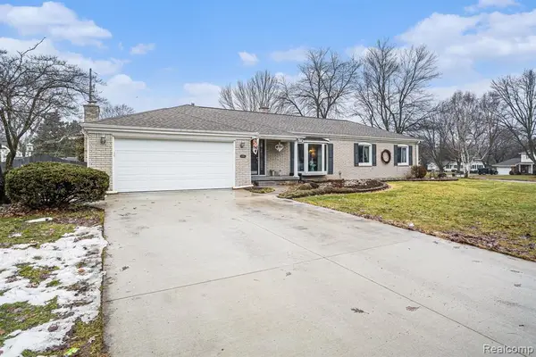 4361 Crestknoll, Grand Blanc, MI 