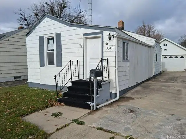 3310 Larchmont, Flint, MI  - #1