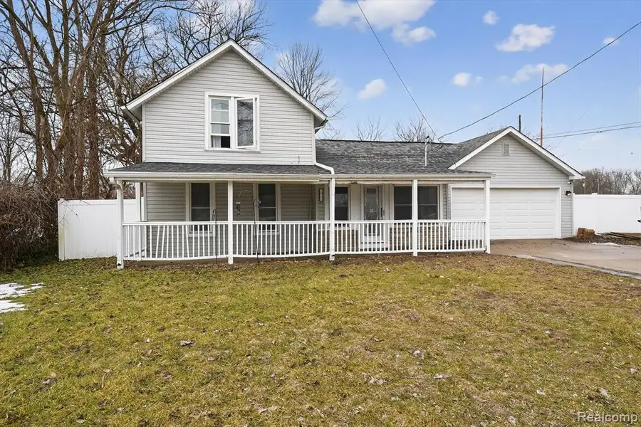 12751 Jones, Carleton, MI  - #3