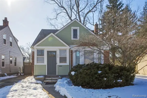 929 Larkmoor, Berkley, MI 