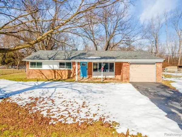 37880 Wendy Lee, Farmington Hills, MI 