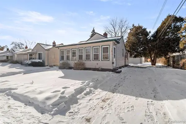 7521 N Silvery, Dearborn Heights, MI 