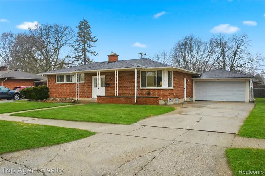 36403 Woodingham, Clinton Township, MI  - #2