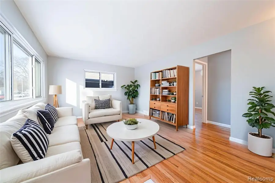 31074 Steinhauer, Westland, MI  - #3