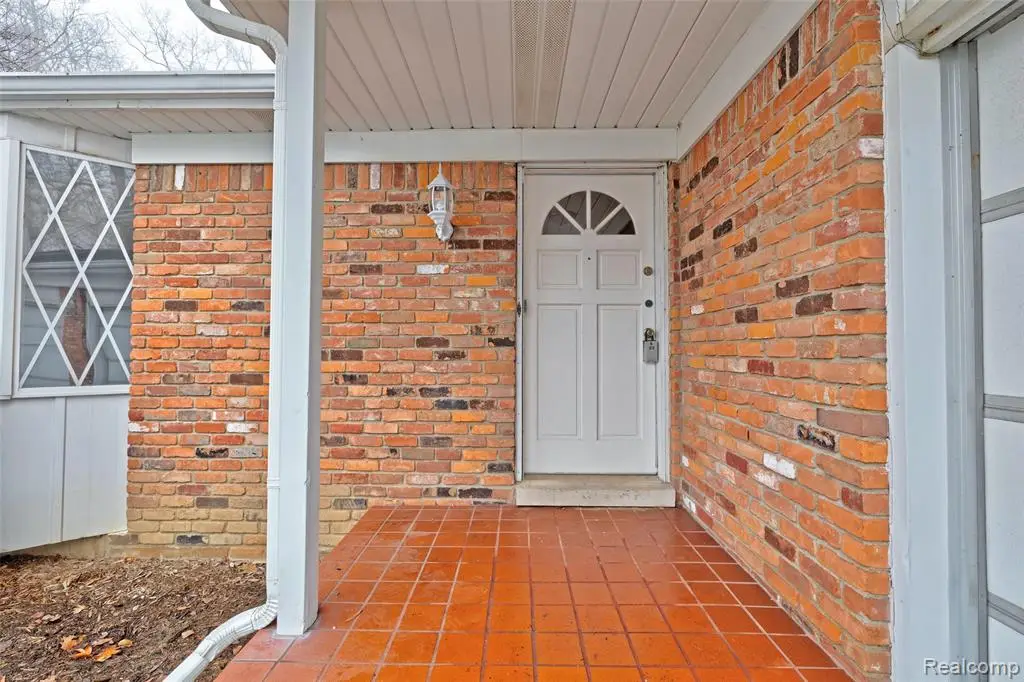 5936 Warbler, Clarkston, MI  - #1