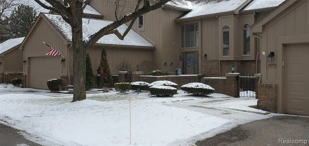 37860 N Laurel Park, Livonia, MI  - #1