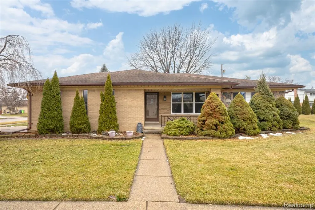 35721 Hilton, Clinton Township, MI  - #1