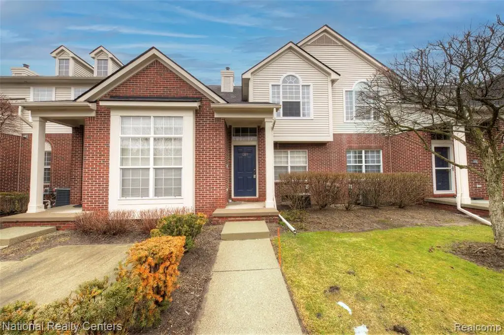 1203 Abigail, Walled Lake, MI  - #1