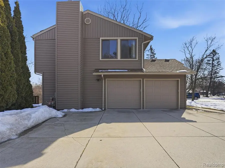 5585 Culpepper, West Bloomfield, MI  - #3
