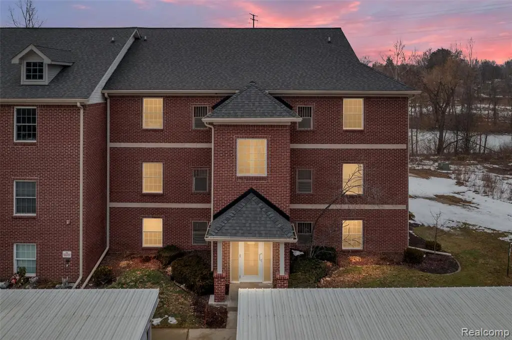 6600 Trillium Village #7, Clarkston, MI  - #1