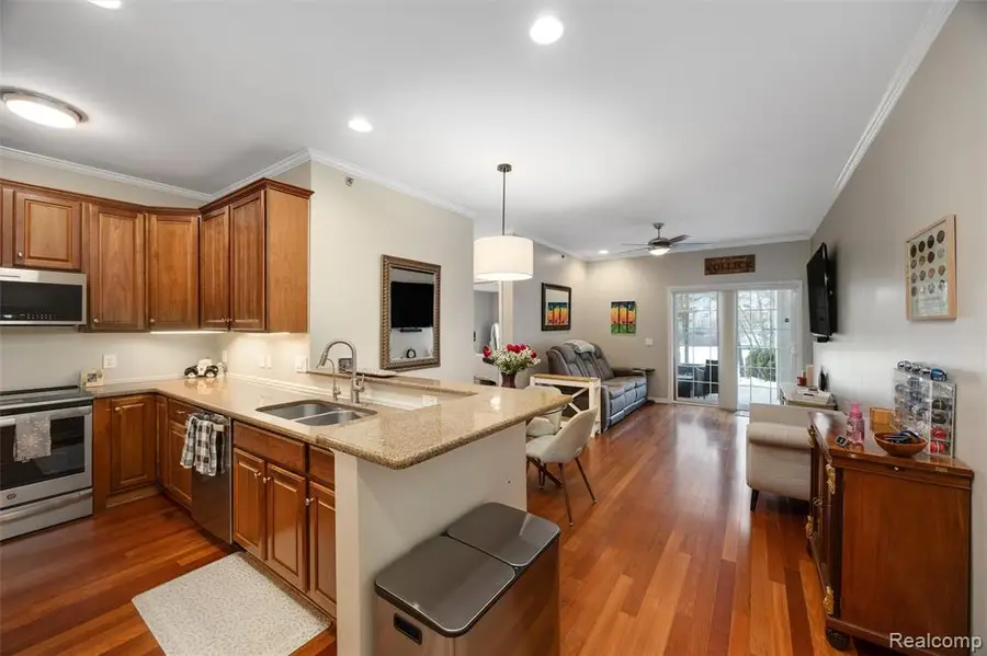 6600 Trillium Village #7, Clarkston, MI  - #2