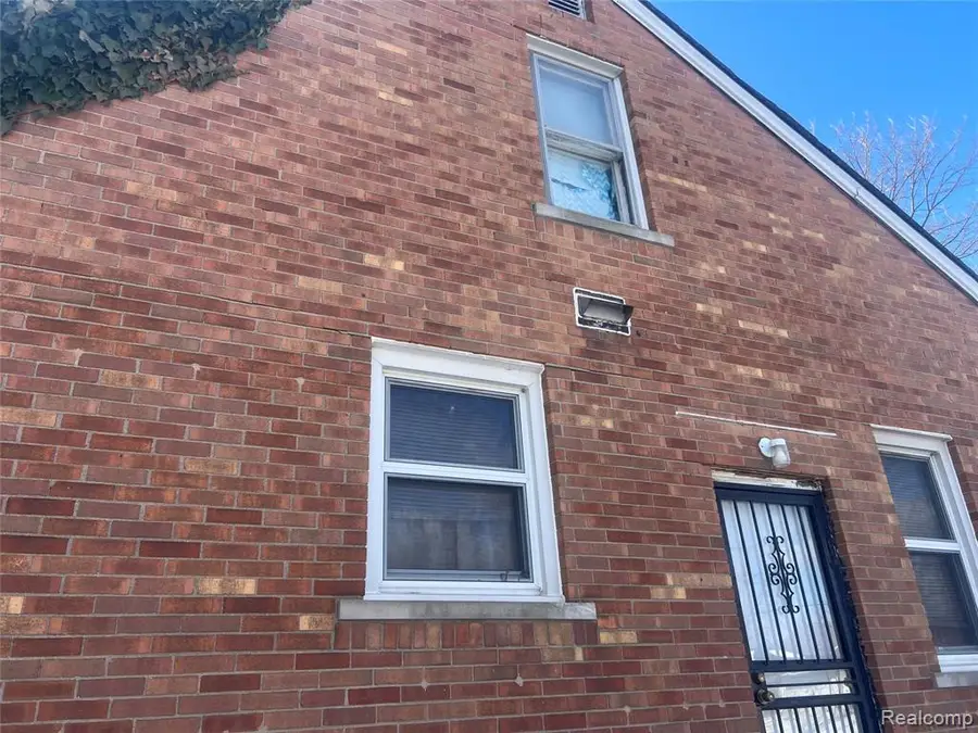 17401 Albion, Detroit, MI 48234 - #3