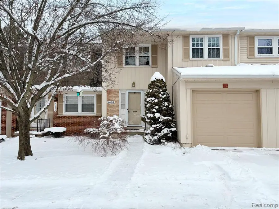 5084 Buckingham, Troy, MI  - #2