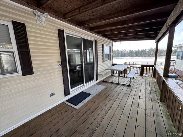 2221 Grass Lake #31, Lake, MI 48632