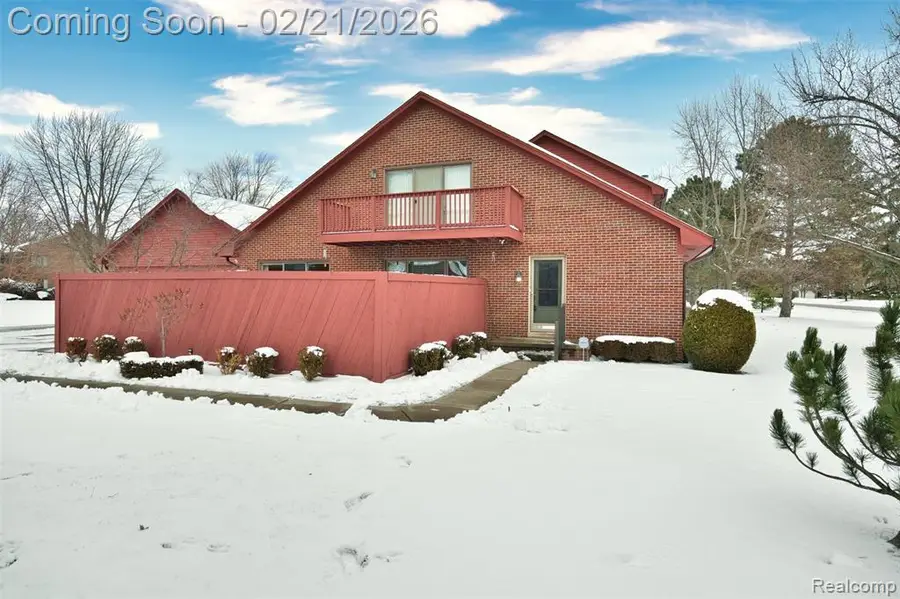 42192 Lochmoor #35, Clinton Township, MI  - #2