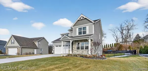 2921 Clivedon, Howell, MI 