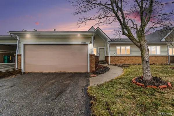 35050 Hillside, Farmington, MI 