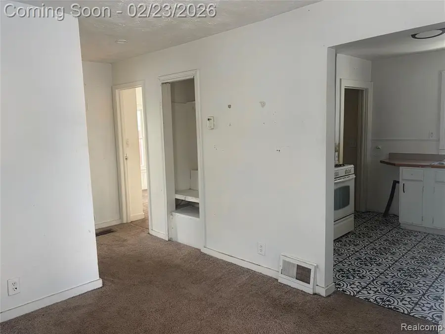 95 W Beverly, Pontiac, MI 48340 - #3