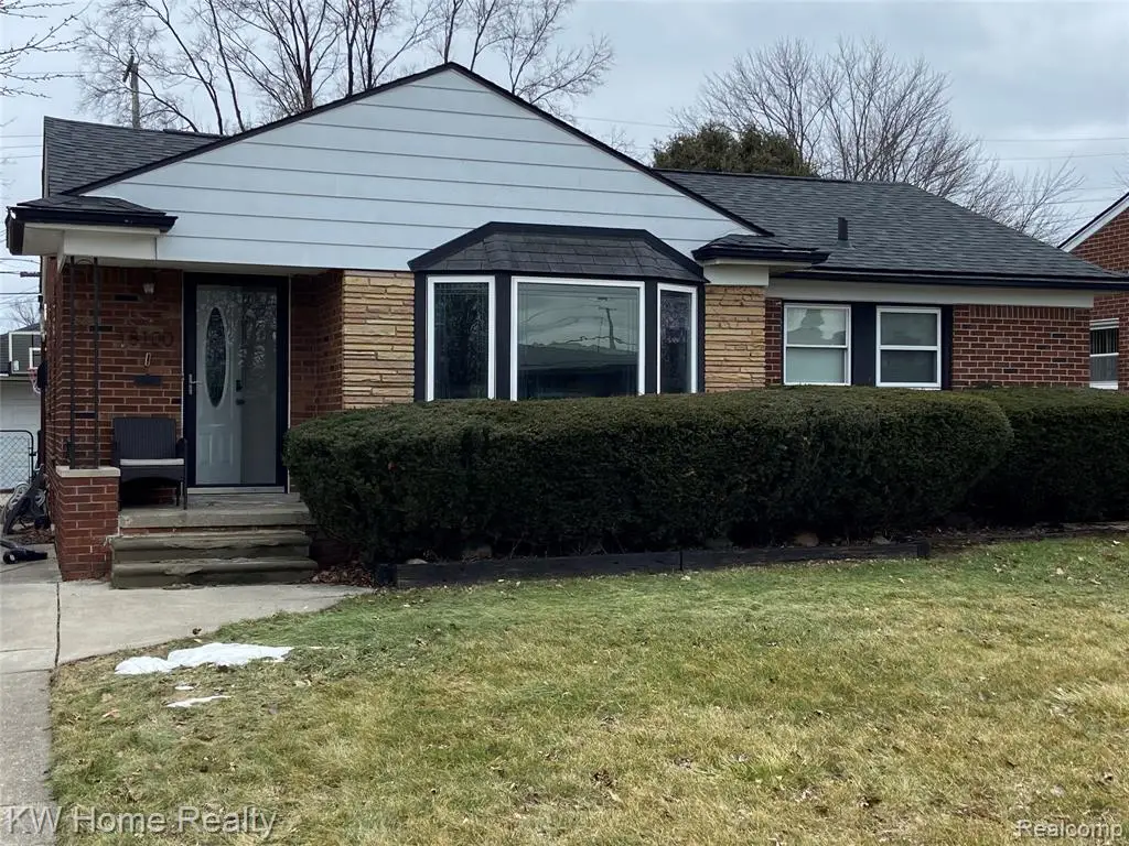 18100 Holland, Eastpointe, MI  - #1
