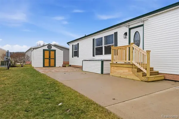 11798 Willoway, South Lyon, MI 