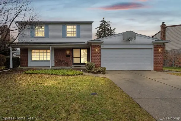 30121 Woodhouse, Warren, MI 