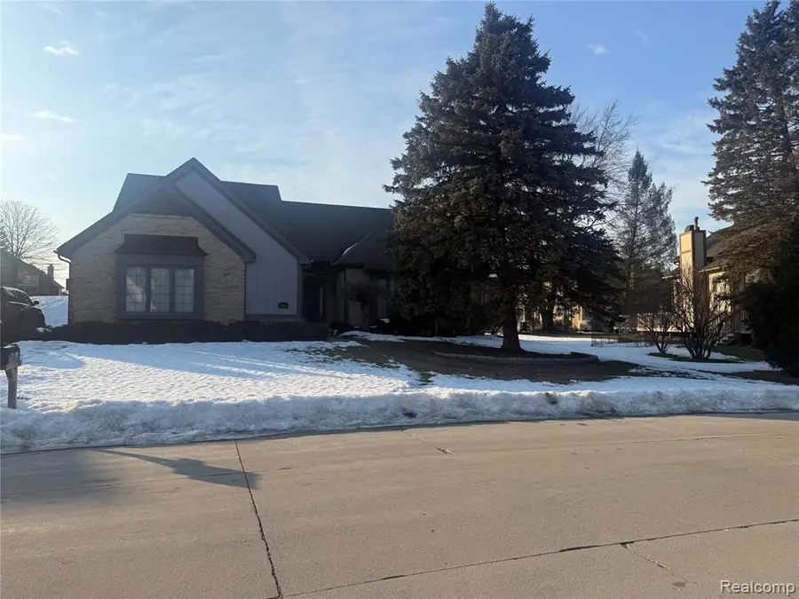 1446 Vistaview, Rochester Hills, MI 48306 - #2