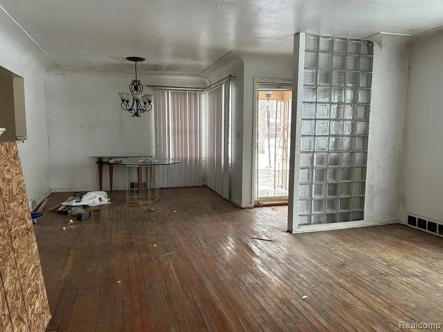 2112 Winona, Flint, MI 48504 - #3