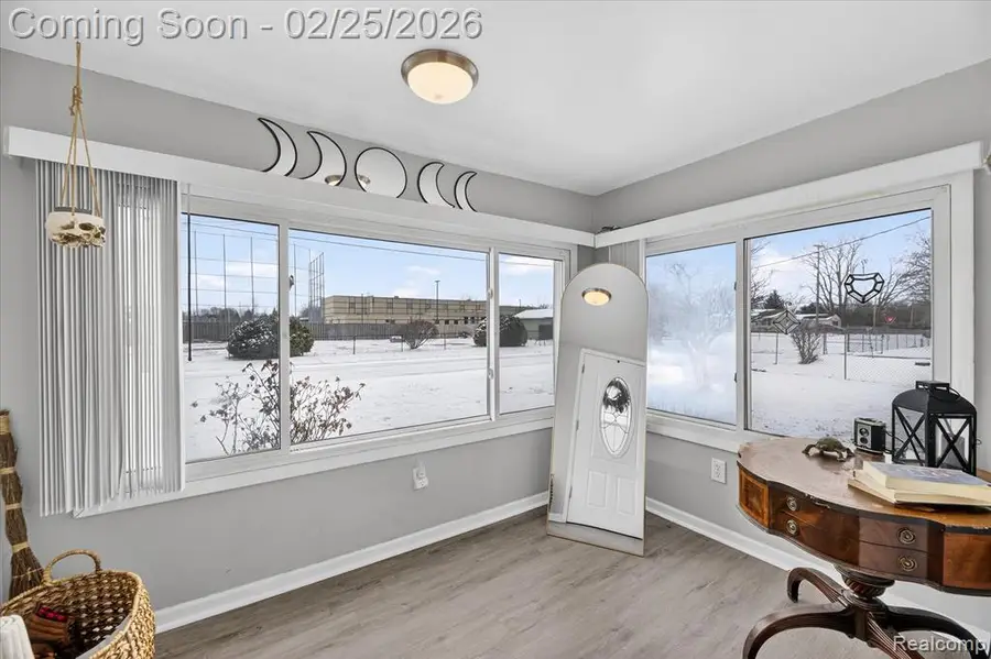 2371 E Parkwood, Burton, MI  - #3