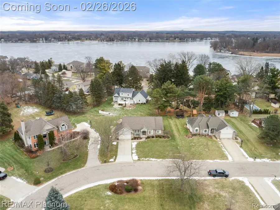 2440 Torrey Grove, Fenton, MI  - #3