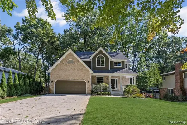 2475 Horace, West Bloomfield, MI 