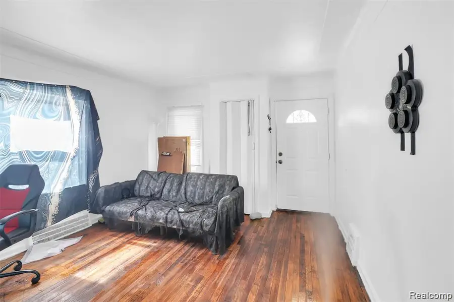 18668 Warwick, Detroit, MI  - #2