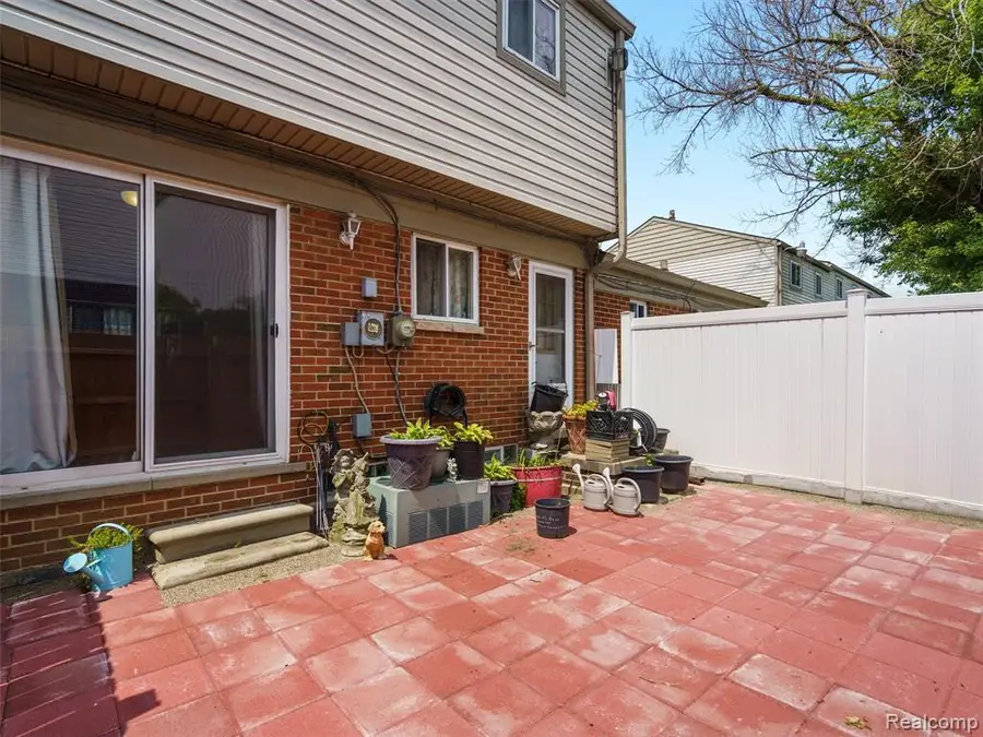 25630 Salem, Roseville, MI 48066 - #2