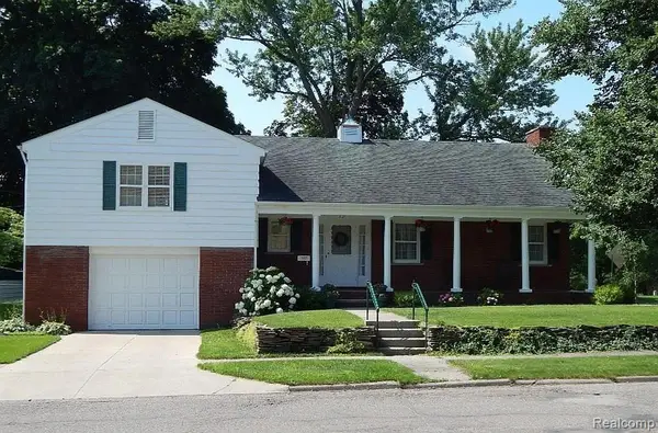 101 Cottage, Sturgis, MI 