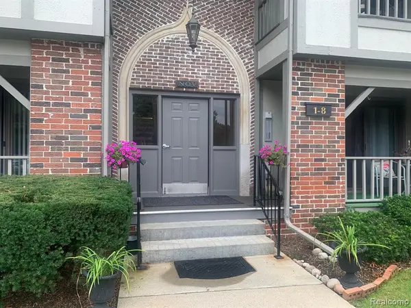 42160 E Woodward Avenue #8, Bloomfield Hills, MI 