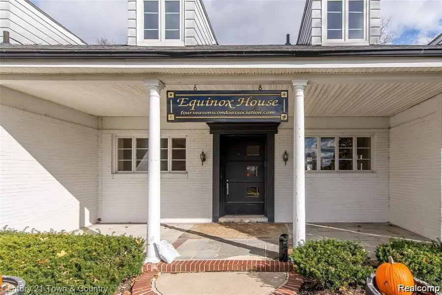 42160 E Woodward Avenue #8, Bloomfield Hills, MI  - #3