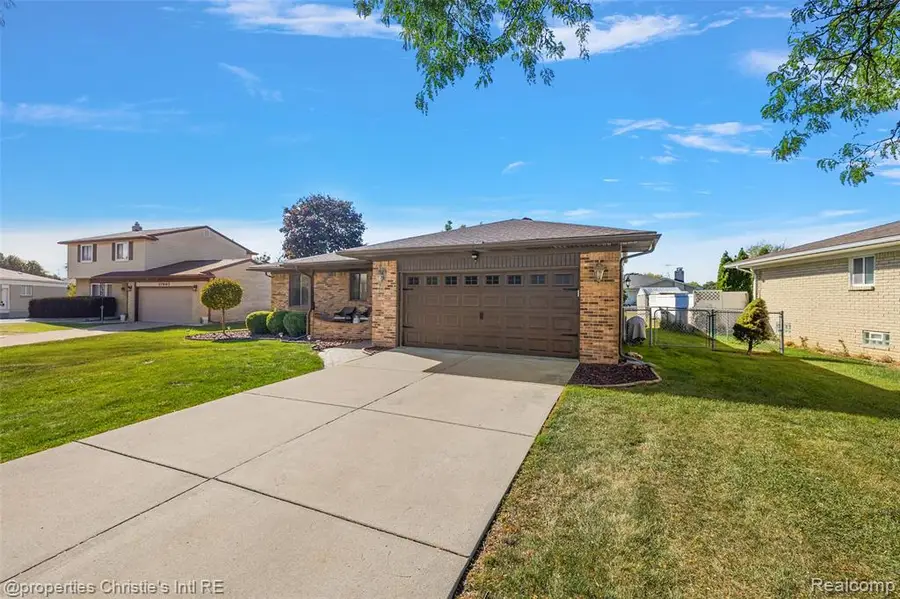 37655 Douglas, Sterling Heights, MI  - #3