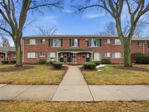 11420 Canal #203, Sterling Heights, MI 