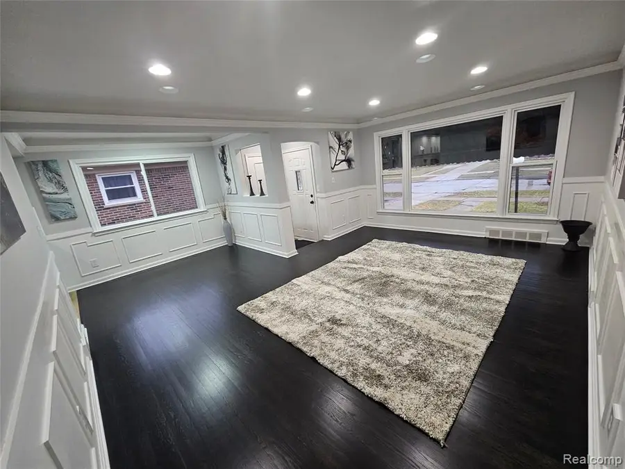 22120 Beverly, Oak Park, MI  - #3