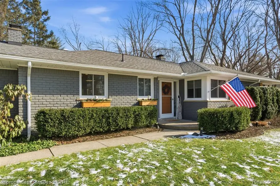 4305 Meadowlane, Bloomfield Hills, MI  - #2